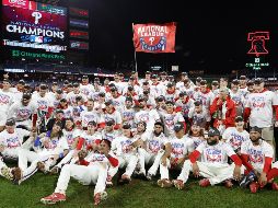 Los Phillies tenían11 años sin meterse cuando menos a una Postemporada. EFE/J. SZENES