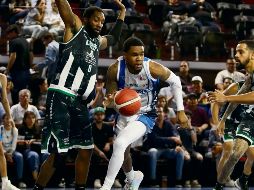 El trabajo defensivo de Abejas de León ha limitado a los Astros de Jalisco a promediar menos de 80 puntos en la serie final de la LNBP. ESPECIAL/Astros de Jalisco