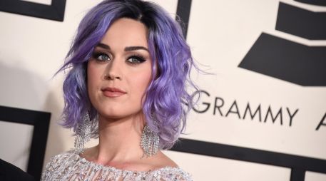 Algunos opinan que el comportamiento de Katy Perry tiene meros fines publicitarios. AP/ARCHIVO