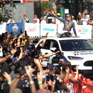 ¡A reventar! Aficionados abarrotan la Minerva para ver a "Checo" Pérez