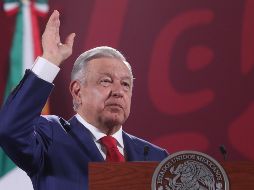 López Obrador señala que para la aerolínea 