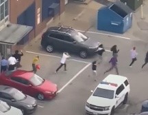 Se evitó una tragedia mayor gracias a la rápida reacción de la Polícia, pues el tirador de la escuela secundaria ubicada en St. Louis llevaba consigo 600 municiones. YouTube/WPLG Local 10