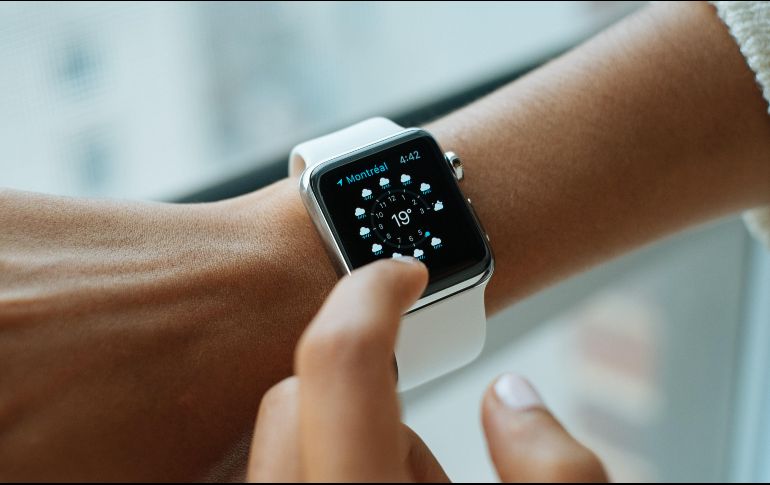 Gracias al dispositivo diseñado por Apple, la madre de la niña pudo notar que su frecuencia cardíaca no era normal y luego le detectaron cáncer. UNSPLASH/ESPECIAL