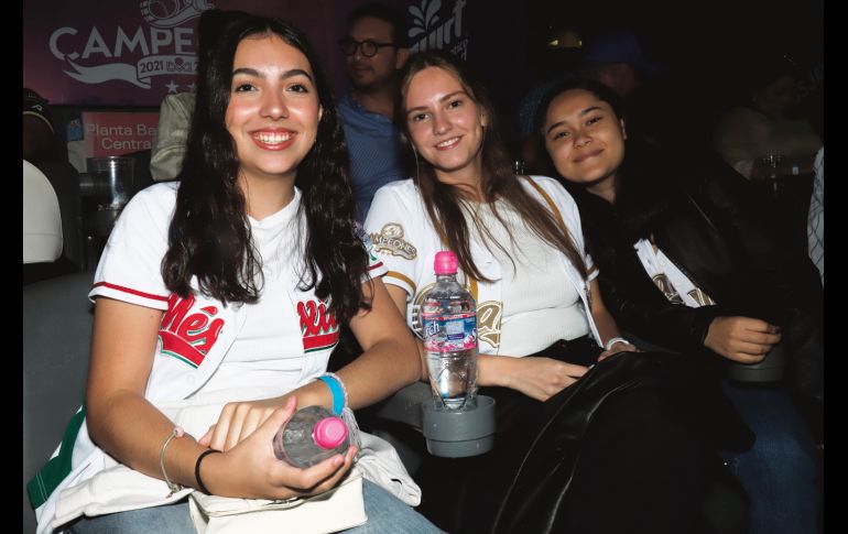 Caro Hurtado, Isabella Farias y Karen Lam. GENTE BIEN JALISCO/ Claudio Jimeno