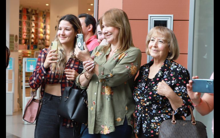 Tercer aniversario de Punto Sur. GENTE BIEN JALISCO/ Antonio Martínez