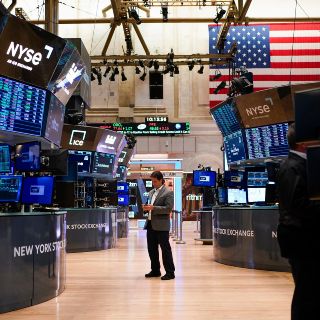 Wall Street cierra mixto y el Nasdaq cae un 2.04 %