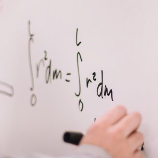 Maestro estalla porque sus alumnos no saben sumar ni restar: "Los responsables son los papás"