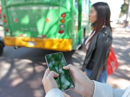 Las transferencias sólo aplican en dispositivos que cuentan con la tecnología NFC; los modelos antiguos no pueden hacerlo. EL INFORMADOR/A. Camacho