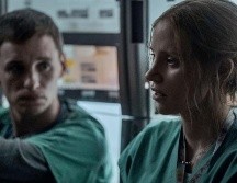 Amy (interpretada por Chastain) inicialmente se alegra de tener un amigo a su lado mientras trabaja en turnos de noche en la sala de cuidados intensivos. NETFLIX