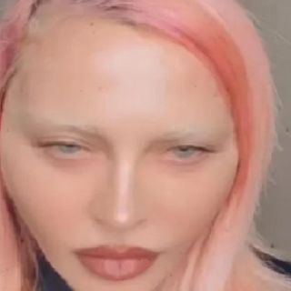 Madonna causa polémica por aparentar consumir drogas en transmisión en vivo (VIDEO)