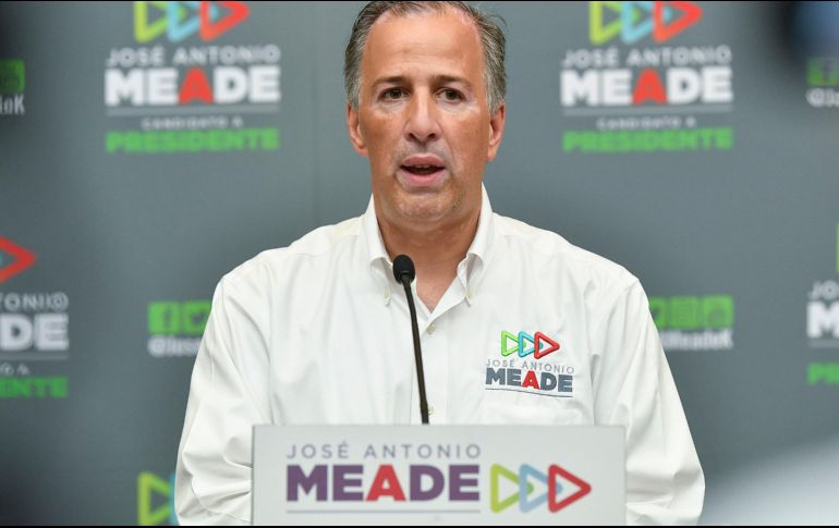 Meade advirtió que en el país existen 44 millones de adultos que no han terminado la preparatoria. SUN/ARCHIVO