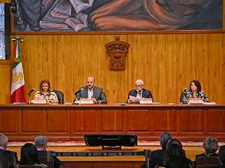 De izquierda a derecha: Karla Planter, coordinadora ejecutiva de FIL Pensamiento; Ricardo Villanueva, rector de la UdeG; Raúl Padilla, presidente de la FIL, y Marisol Schulz, directora de la FIL.  EL INFORMADOR/ A. Navarro