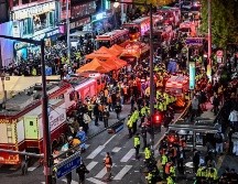 Un agente de los bomberos señaló que más de 140 ambulancias fueron enviadas al lugar para ayudar a las víctimas. AFP / J. Yeong-Je