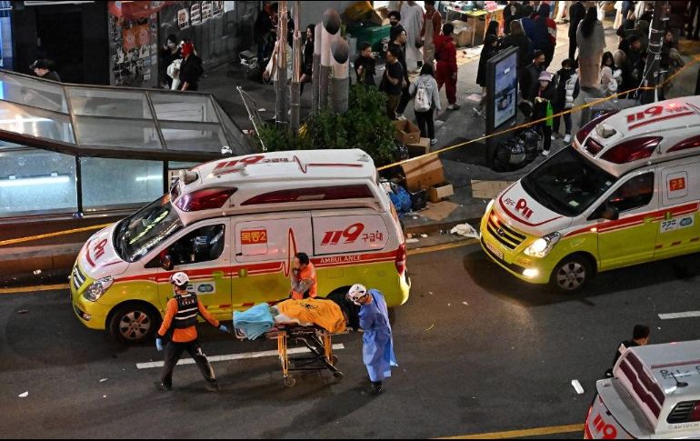 El presidente surcoreano, Yoon Suk-yeol, ordenó el envío de equipos de primeros auxilios al lugar y pidió que los hospitales se prepararan para recibir a los heridos. AFP / J. Yeong-Je
