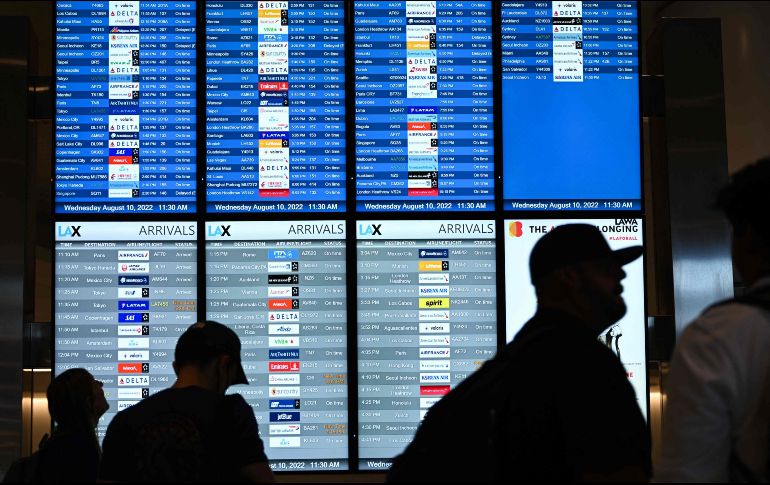 El Aeropuerto Internacional de la Ciudad de México (AICM) sugirió a sus usuarios anticipar su llegada a la terminal aérea para evitar inconvenientes en sus itinerarios de vuelo. AFP / ARCHIVO