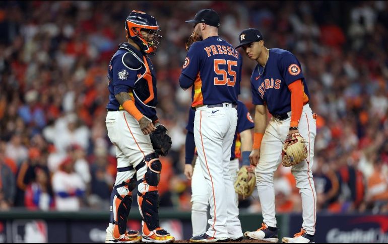 Ahora las acciones de la Serie Mundial se retomarán hasta el próximo lunes, día en que el Citizens Bank Park reciba el tercer duelo entre Houston y Philladelphia. AFP/Sean M. Haffey