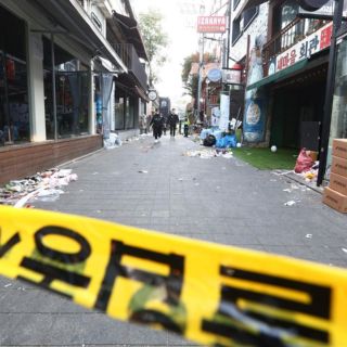Corea del Sur declara luto por estampida que dejó 154 muertos