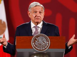 El Presidente también dice que se deben mejorar los salarios de los trabajadores y de los profesores. EFE / I. Esquivel