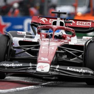 Valtteri Bottas se quita la sed tras el GP de México ¡con una caguama!