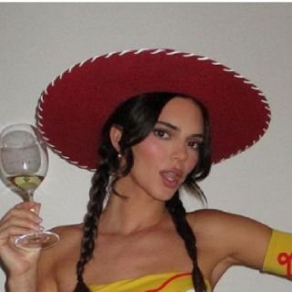 Las Kardashian sorprenden a los fans con sus disfraces de Halloween