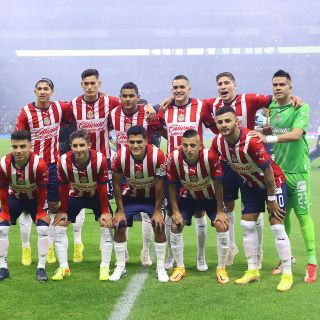 Ya empezamos mal... Chivas pierde a este jugador por tres semanas