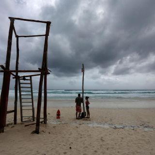 La tormenta tropical "Lisa" se acerca al territorio mexicano