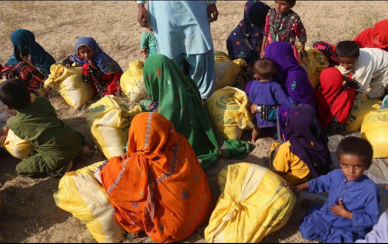 Entre julio y la primera parte de octubre se reportaron 540 mil casos de malaria en Pakistán, aunque esta no es la única enfermedad que acecha. EFE / ARCHIVO