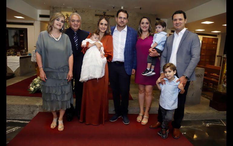 Claudia Ricaud, Eduardo Vergara, Leonardo Magallanes, Alexia Vergara, Claudia Vergara, Oliver López Vergara, Arturo López Espinosa y André López Vergara. GENTE BIEN JALISCO/Claudio Jimeno