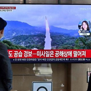 Las dos Coreas disparan misiles en su frontera marítima