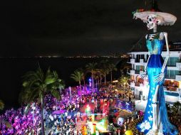 La catrina monumental de Puerto Vallarta cumplió con requisitos como tener dimensiones proporcionales. ESPECIAL