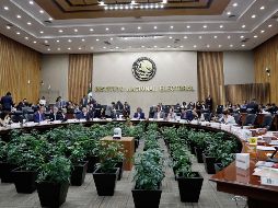 Según el Presidente López Obrador, el INE está en manos de la oligarquía antidemocrática y corrupta. SUN / ARCHIVO