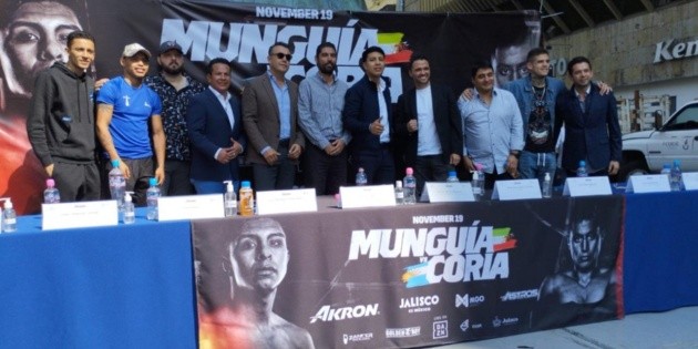 Deluxe billboard!  Guadalajara dresses up to receive the jewel of boxing Jaime Munguía