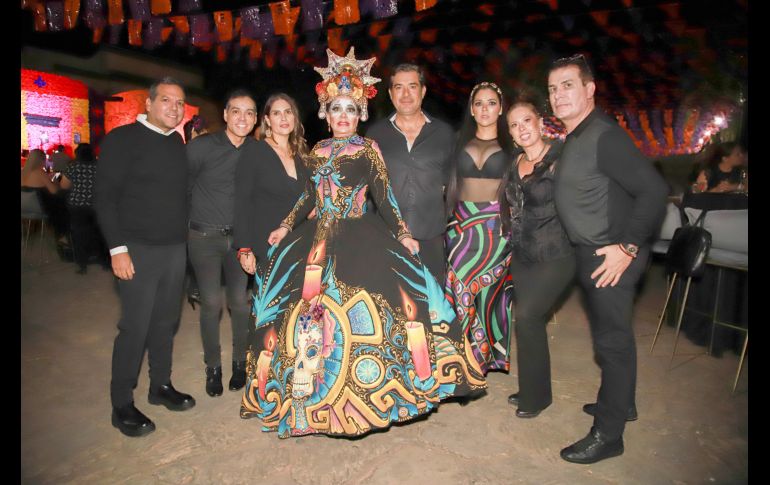 Vladimir Ramos, Farih Ramos, Mónica Aguirre, Leticia Hermosillo, Ignacio Contreras, Karen Ramos, Pato Maglioni y Raúl Marmolejo. GENTE BIEN JALISCO/Tony Martínez