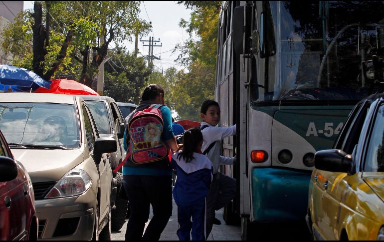 Detallan que el 98 por ciento de los alumnos de educación básica en Jalisco acuden a centros educativos no más lejanos que cinco kilómetros de distancia de sus hogares. EL INFORMADOR/ ARCHIVO