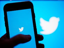 Elon Musk llamó a ingenieros de Tesla desde el viernes a supervisar el trabajo de los empleados de Twitter. AP/ARCHIVO