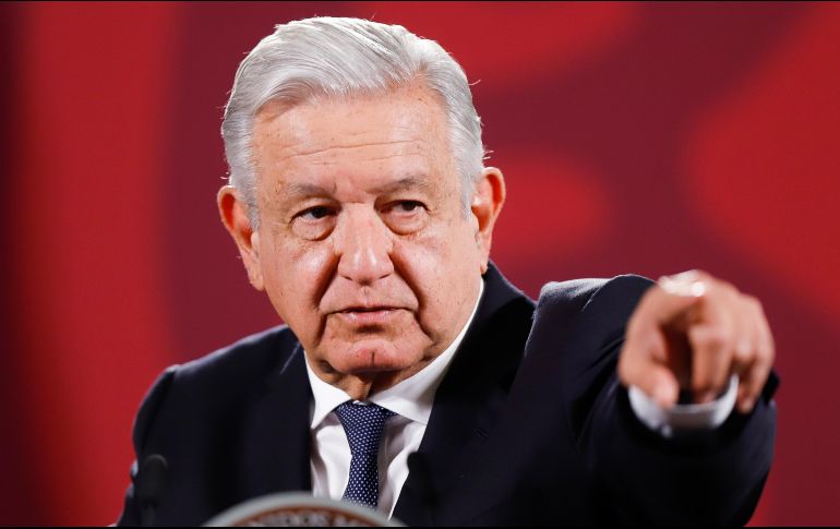 López Obrador critica que el periodista Sergio Sarmiento y el politólogo José Antonio Crespo, a quien calificó como 