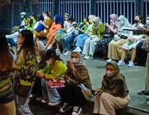 Los hechos ocurren a una semana de que más de 150 personas murieran en una estampida en las calles de Seúl, cuando celebraban una fiesta de Halloween. AFP / F. Raharjo