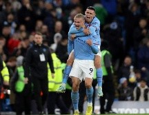 Como no podía ser otro, Erling Haaland lanzó el penal que a punto estuvo de pararlo el guardameta alemán Bernd Leno. AFP / A. Dennis