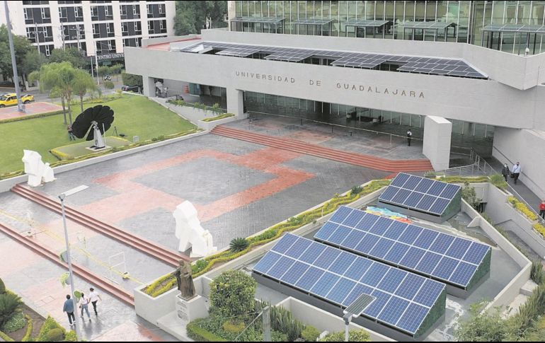 Uno de los primeros edificios con paneles solares fue la Rectoría General de la UdeG. ESPECIAL