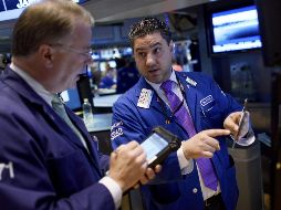 Por sectores, predominaron las ganancias y estuvieron encabezadas por las empresas de comunicaciones, energía y tecnología. EFE/ARCHIVO