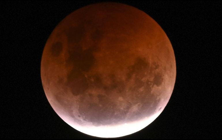 Vista del eclipse en Fish Creek, a unos 230 kilómetros al sureste de Melbourne, Australia. AFP / P. Crock
