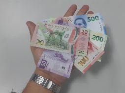 Aunque no se ha especificado el porcentaje del incremento en el salario mínimo, López Obrador compartió que ya se tiene una propuesta de la Coparmex, la cual alcanza el 15 por ciento. SUN/ ARCHIVO