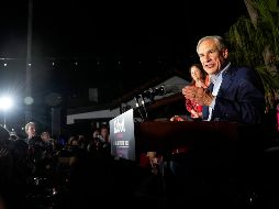 Abbott capitalizó el nerviosismo por la delincuencia y la inflación, superando problemas como la masacre en Uvalde. AP/D. Phillip