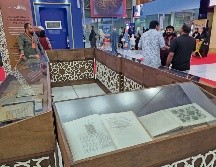 En el pasillo principal de la feria hay dos exposiciones de manuscritos y libros de la antigua Biblioteca Ambrosiana. EL INFORMADOR/ K. Esparza