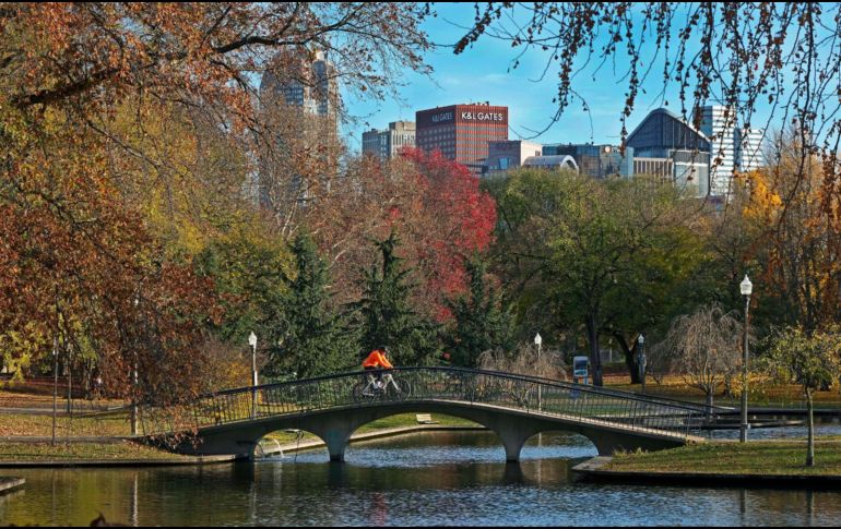 El fallecido demócrata Tony DeLuca, legislador local, se presentaba desde hace 20 años por la circunscripción 32 de Pensilvania, de los alrededores de Pittsburgh, fue reelegido con un 86% de los votos. AP / G. J. Puskar