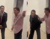 El video que ya se viralizó en redes sociales ha recibido numerosos comentarios de repudio a la actitud del dueño del restaurante 