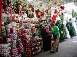 Además del comercio, los tianguis navideños contribuyen a mantener vivas las tradiciones decembrinas. EL INFORMADOR/ARCHIVO
