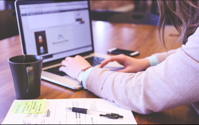 Los empresarios señalan que tomar seguidos 12 días seguidos de vacaciones o más podría significar un problemas para las empresas pequeñas. ESPECIAL