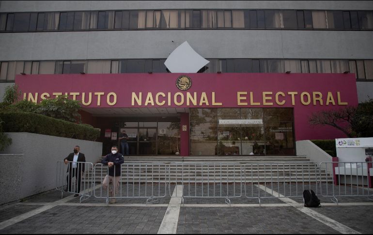 Este 13 de noviembre, decenas de organizaciones civiles participarán en la marcha en defensa del Instituto Nacional Electoral. EFE / ARCHIVO