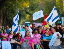Los marchantes se congregaron en la explanada de la Plaza Liberación para terminar con un concierto cristiano. EL INFORMADOR/A. Navarro